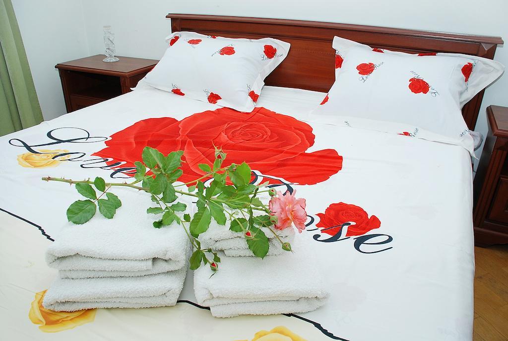 Rentday Apartments - Kiev Dış mekan fotoğraf