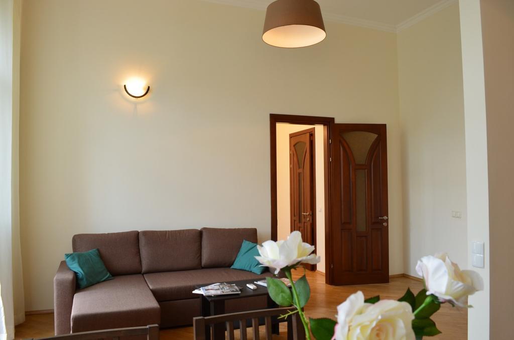 Rentday Apartments - Kiev Dış mekan fotoğraf